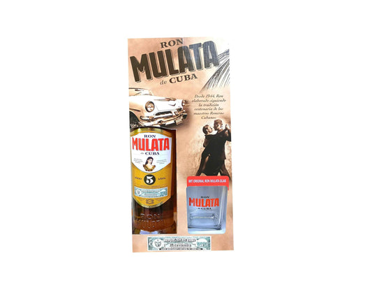 Rum Mulata Añejo 5 Años with set of a glass